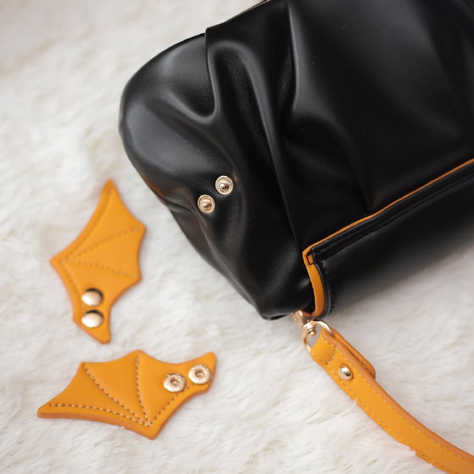 Halloween Orange Pumpkin Bat Wings Tote Bag - Free Size