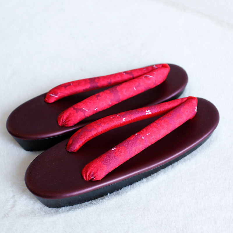 Floral Japanese Slippers - Maroon / S