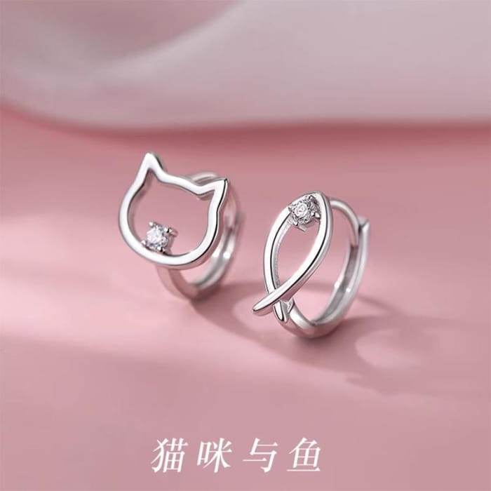 925 Sterling Silver Cat Fish Hoop Earring