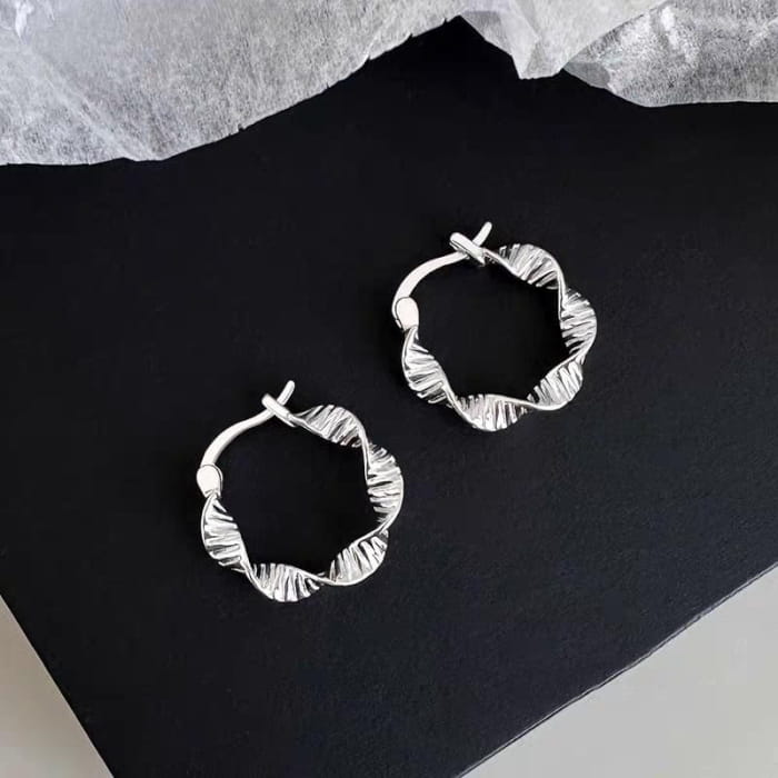 925 Sterling Silver Twist Hoop Earring