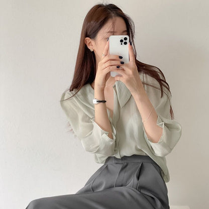 Elbow-Sleeve Collared Plain Blouse