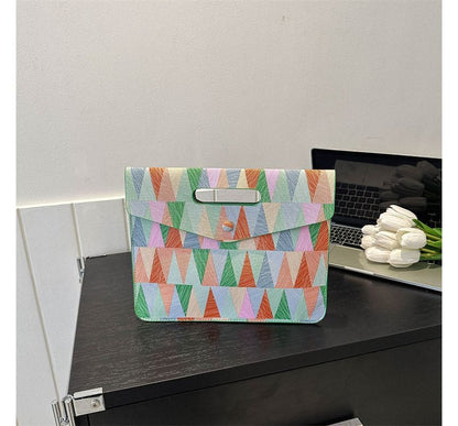 Geometric Print Envelope Clutch