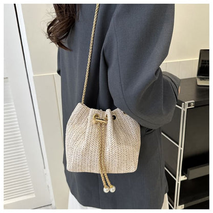 Chain Strap Bucket Bag