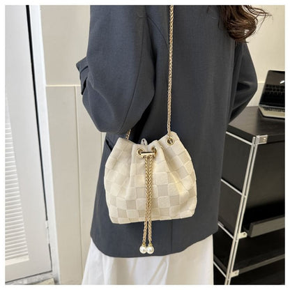 Chain Strap Bucket Bag