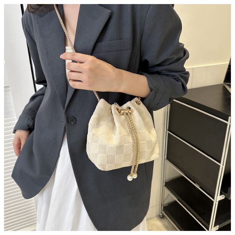 Chain Strap Bucket Bag