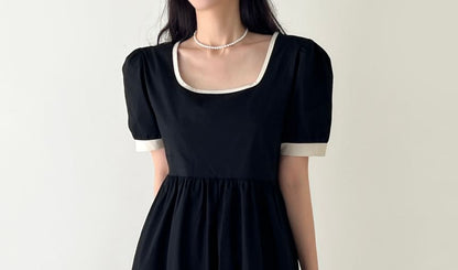 Short-Sleeve Square Neck Two Tone Midi A-Line Dress