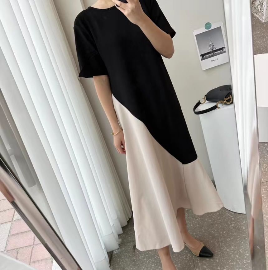 Short-Sleeve Crew Neck Two Tone Midi A-Line Dress