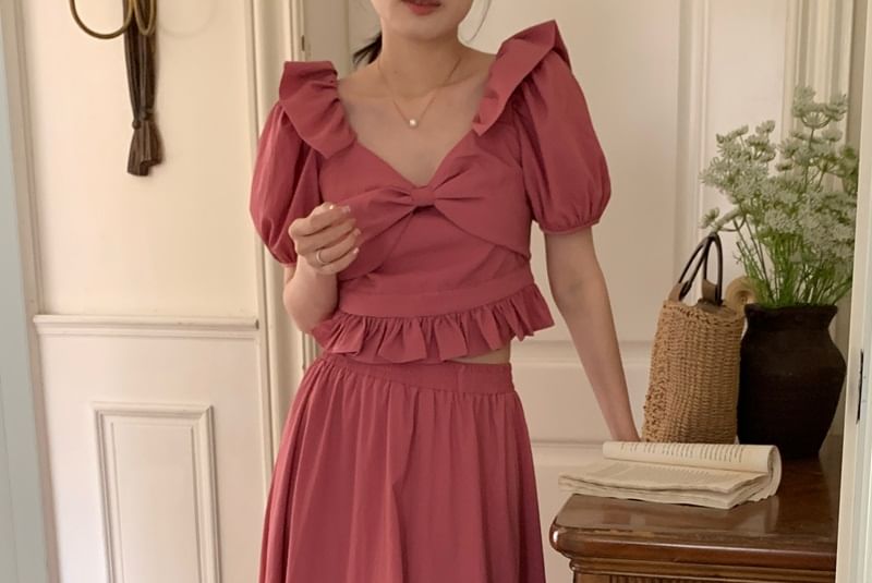 Set: Short-Sleeve V-Neck Collared Crop Blouse + High Waist Maxi A-Line Skirt