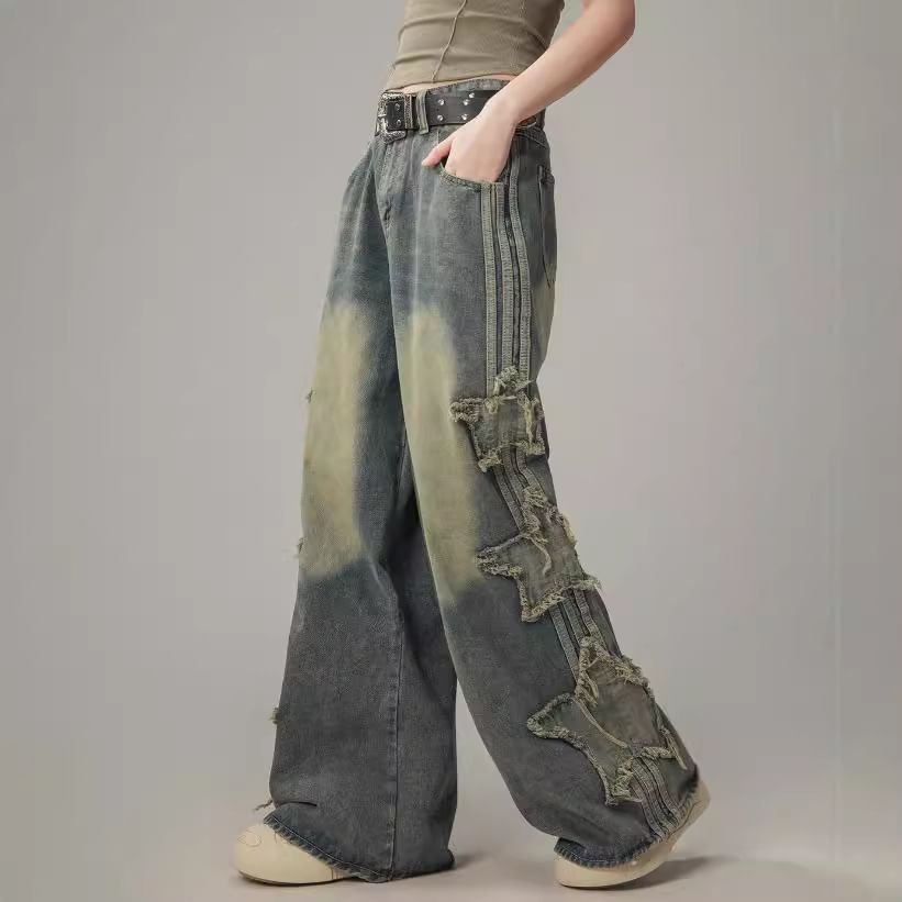 Low Rise Star Applique Washed Loose-Fit Wide-Leg Jeans