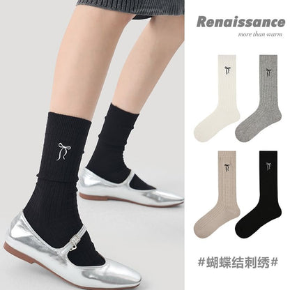 Bow Embroidered Ribbed Short Socks