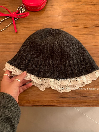 Lace Trim nit Cloche Hat