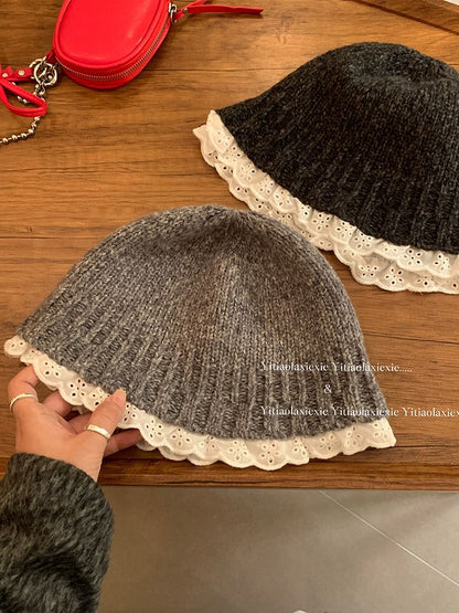 Lace Trim nit Cloche Hat