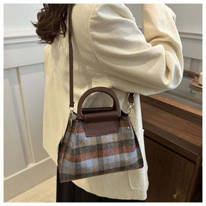 Set: Plaid Shoulder Bag + Plain Faux Leather Pouch