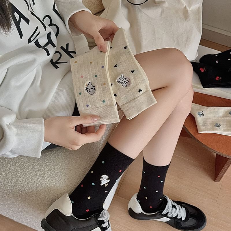 Heart Embroidery Crew Socks