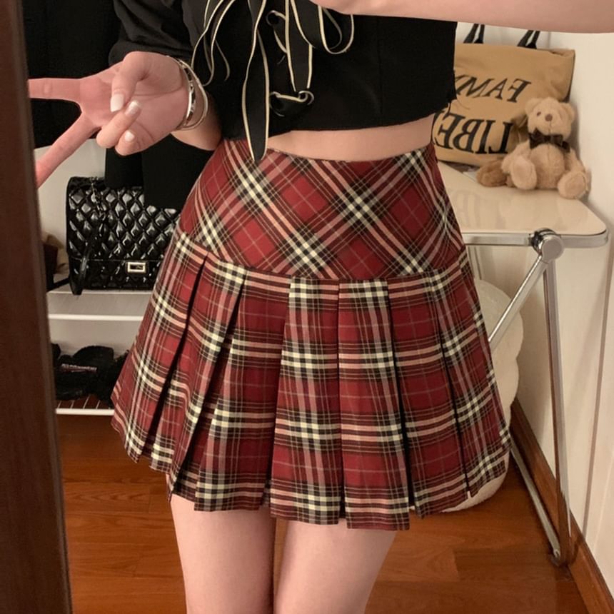 High Rise Plaid Mini Pleated Skirt