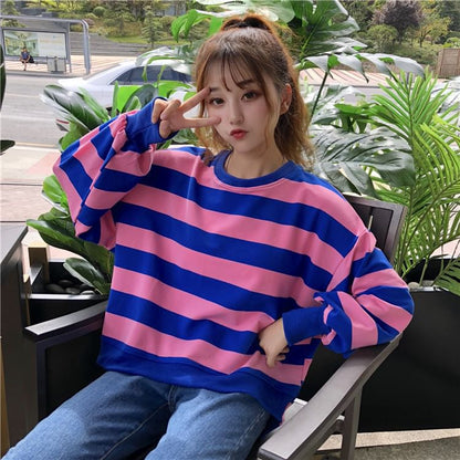 Round Neck Striped Slit Sweatshirt