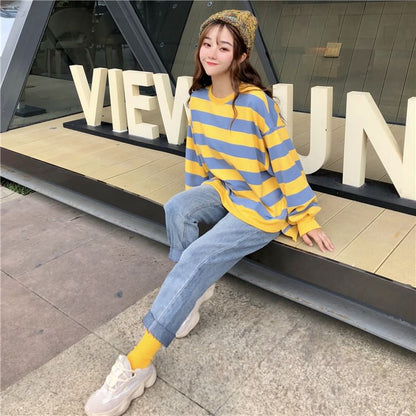 Round Neck Striped Slit Sweatshirt