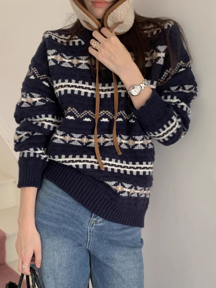 Round Neck Patterned Sweater