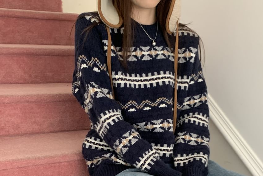 Round Neck Patterned Sweater