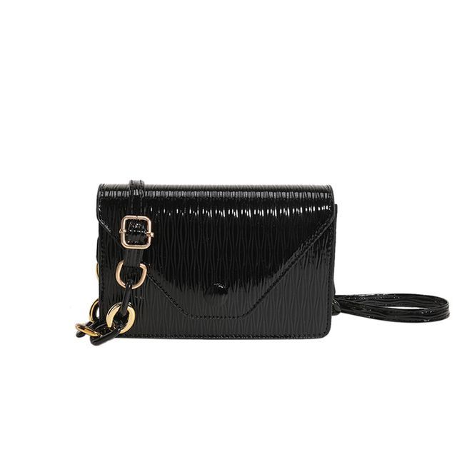 Flap Chain Crossbody Bag