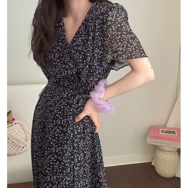 Short-Sleeve V-neck Floral Print Wrap Midi A-Line Dress