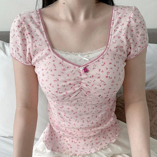 Short-Sleeve V-Neck Floral T-Shirt