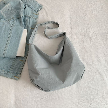 Plain Zip Shoulder Bag