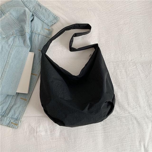 Plain Zip Shoulder Bag