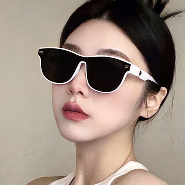 One Piece Square Sunglasses