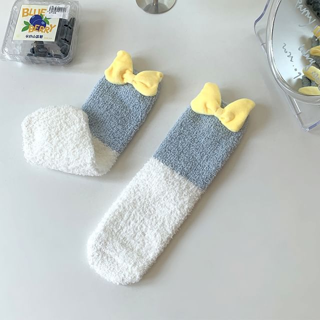 Bow Accent Two Tone Crew Socks