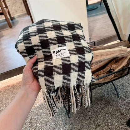 Houndstooth Fringed Scarf