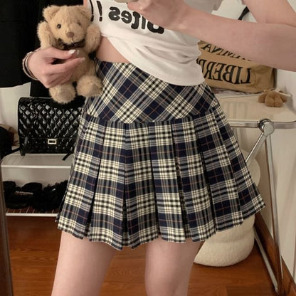 High Rise Plaid Mini Pleated Skirt