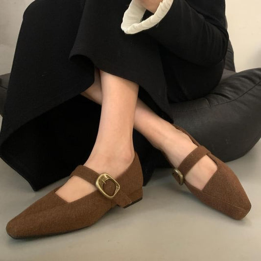 Chunky Heel Plain Buckled Mary Jane Shoes