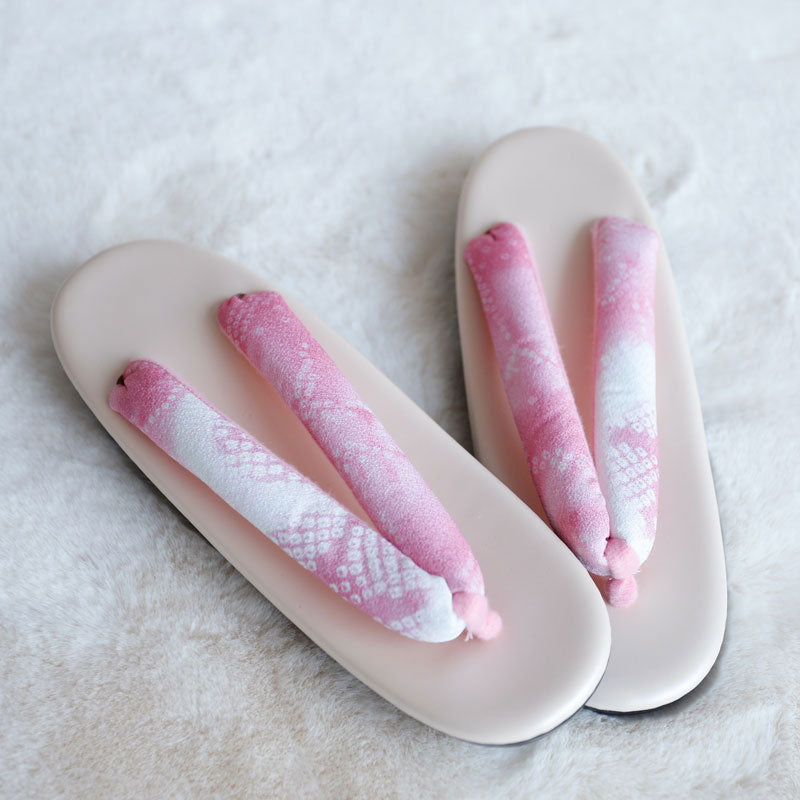 Floral Japanese Slippers - Light Pink / S
