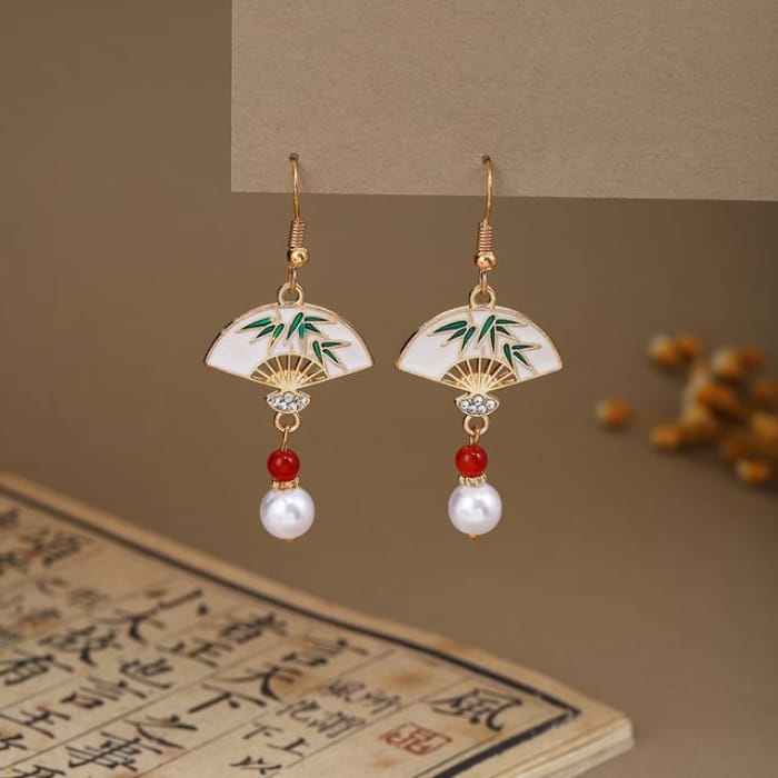 Alloy Chandelier Earring - E6412 - 1 Pair - Gold & White