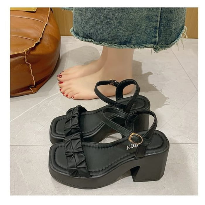 Ankle Strap Chunky Heel Sandals - Black / 35