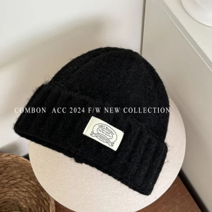 Applique Knit Beanie - Black / One Size