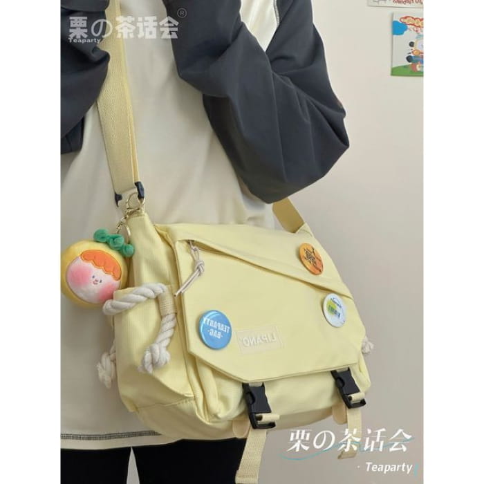 Applique Multi-Pocket Messenger Bag / Charm / Set