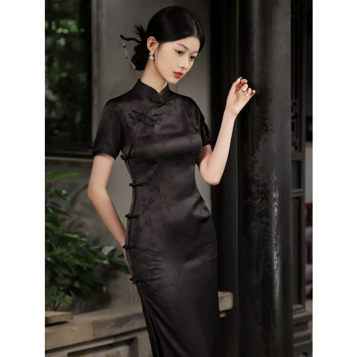 Black Classic Embodies Cheongsam - Female Hanfu