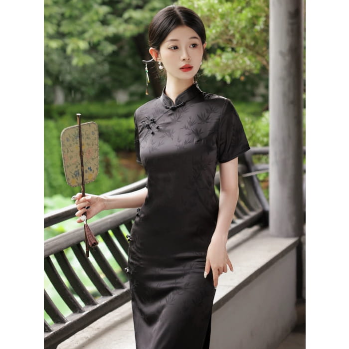 Black Classic Embodies Cheongsam - Female Hanfu