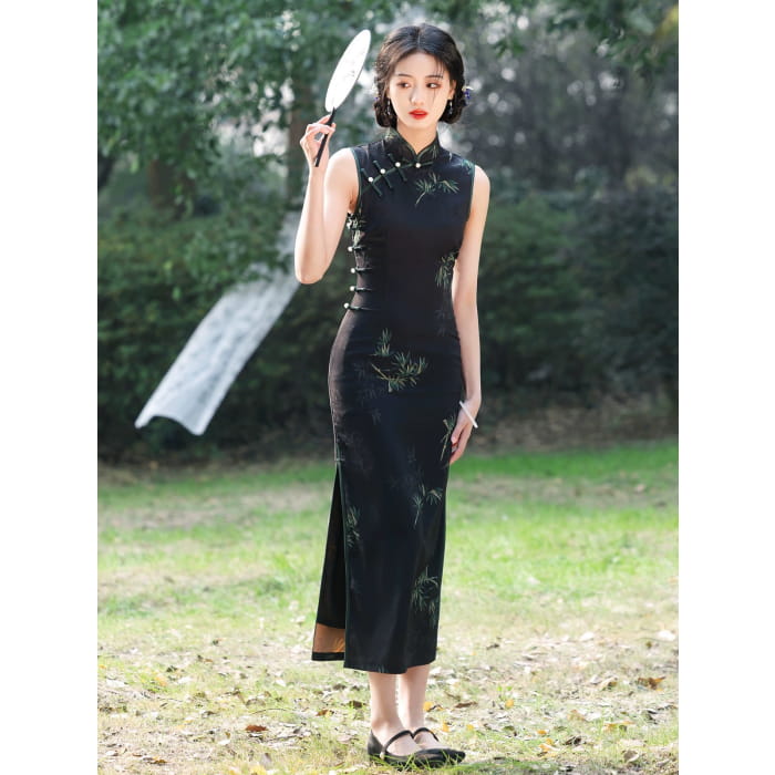 Black with Green Leaves Cheongsam - Female Hanfu