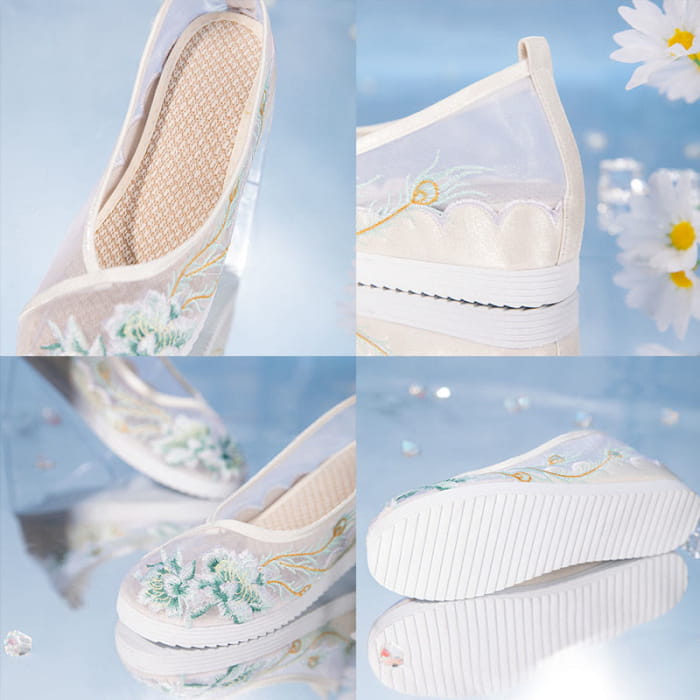 Blue Floral Embroidery Flat Mesh Shoes