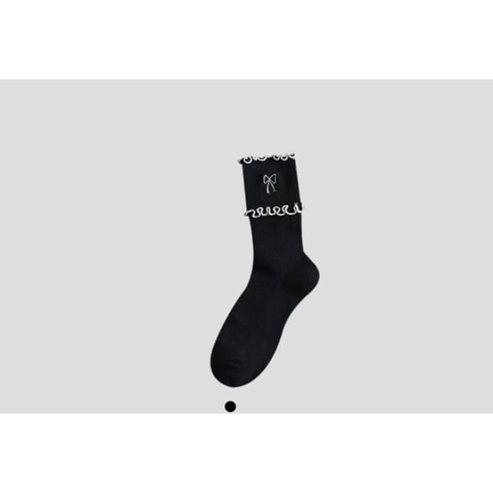 Bow Embroidered Frill Short Socks / Set - Black / One Size