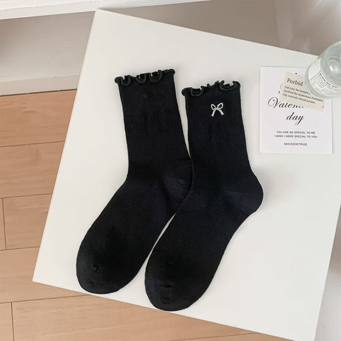 Bow Embroidered Lettuce Edge Socks - Black / One Size