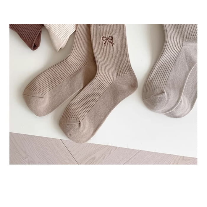 Bow Embroidered Ribbed Short Socks Set