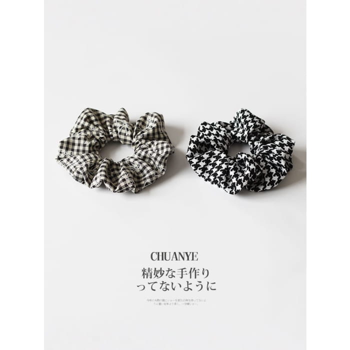 Bow / Houndstooth Print Fabric Scrunchie