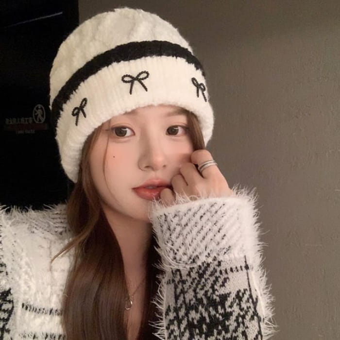 Bow Knit Beanie - White / M