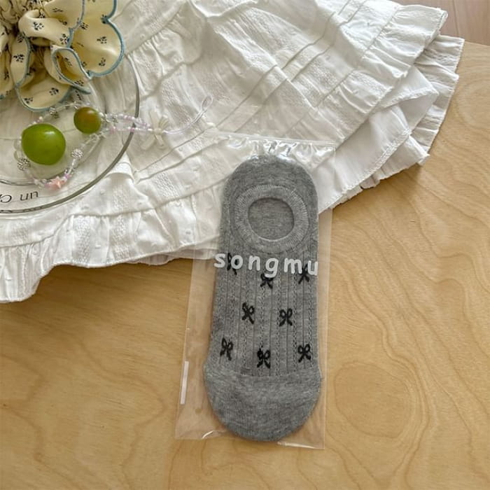 Bow Print No Show Socks - Gray / One Size