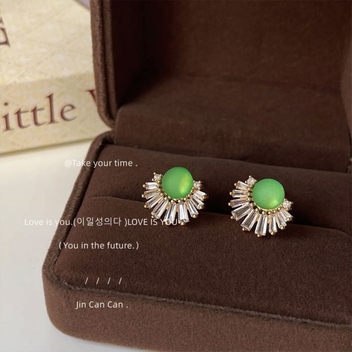 Cabochon Rhinestone Stud Earring