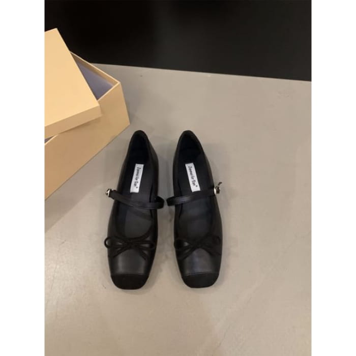 Cap Toe Bow Mary Jane Shoes - JM588-75 - Black / 35